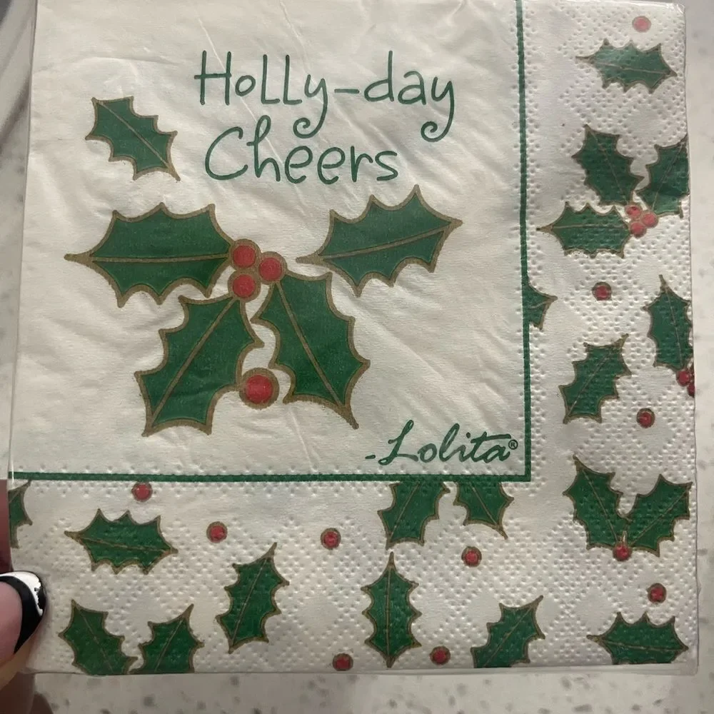 Lolita Holly Berry TW4-8400 White Green 20-Count 3-Ply Beverage Napkins 9”x9”